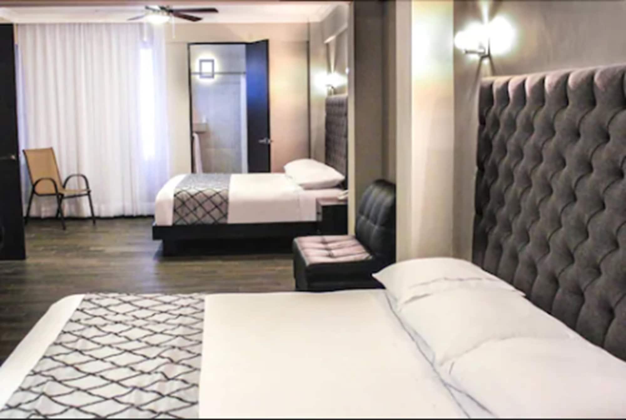 Hotel Senorial Platino León Buitenkant foto