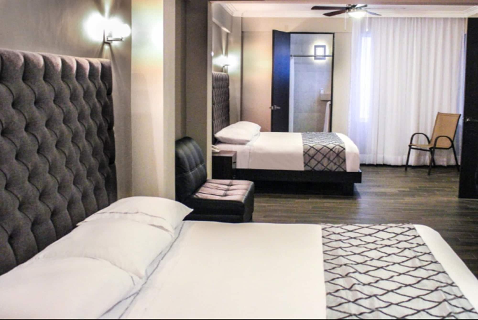 Hotel Senorial Platino León Buitenkant foto