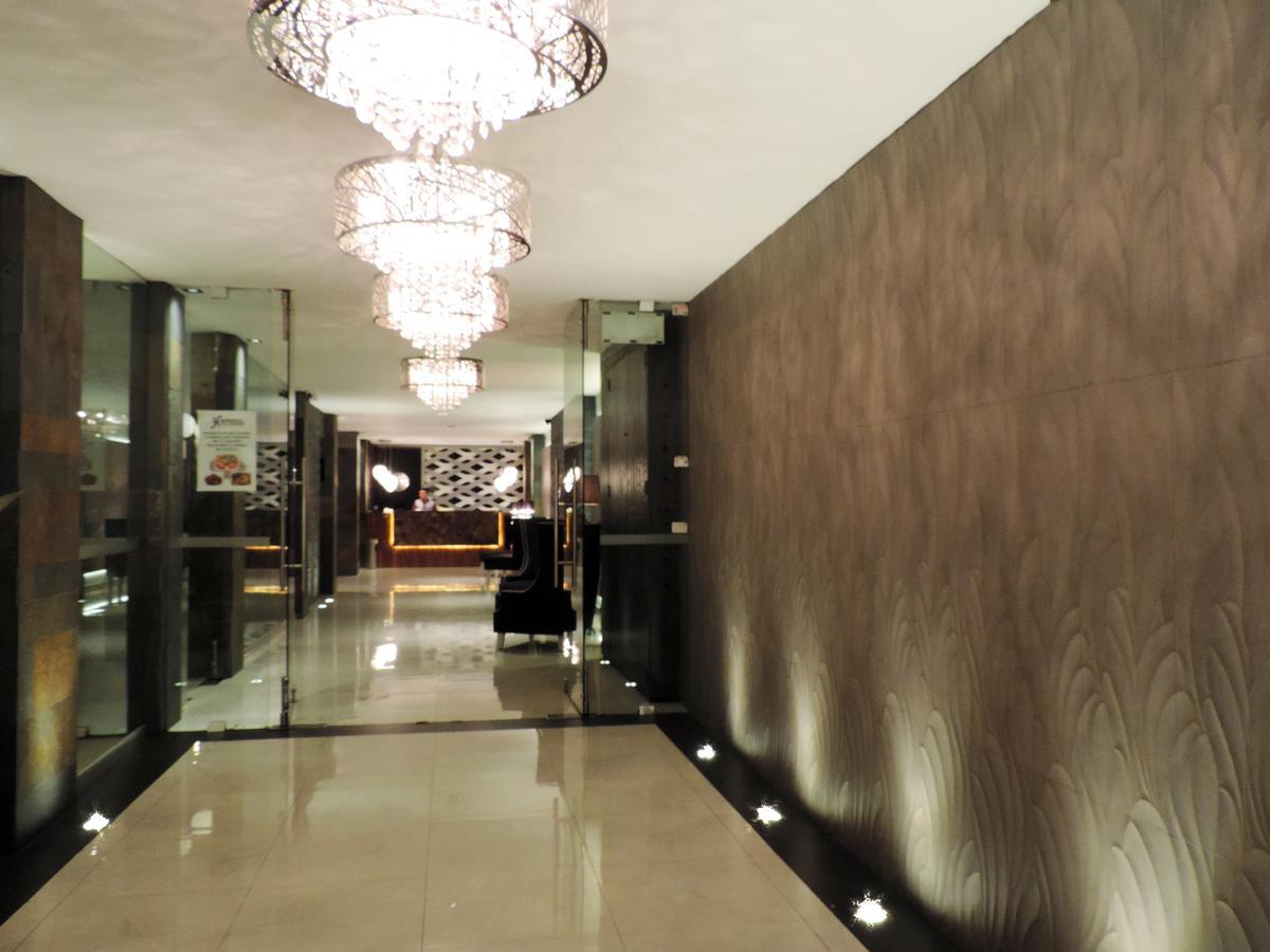 Hotel Senorial Platino León Buitenkant foto